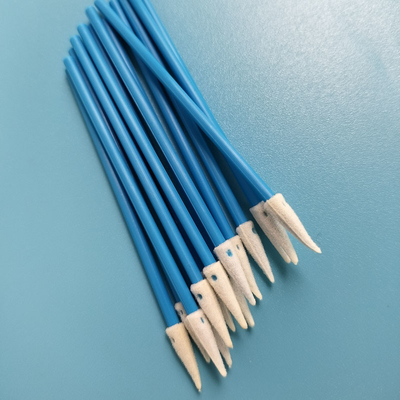 エレクトロニクス 清掃 Qtips のための緑 / 赤のハンドルを持つリントフリー尖った泡スワブ
