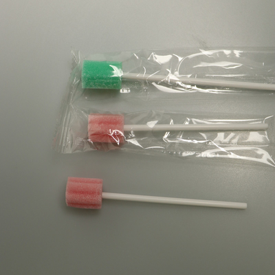 使い捨て可能な生殖不能のPPが付いている泡によってひっくり返される口頭心配の綿棒は付く